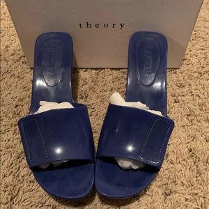 Theory wedge shoes size 8